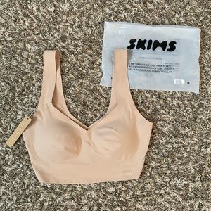 SKIMS New Naked Plunge Longline Bra